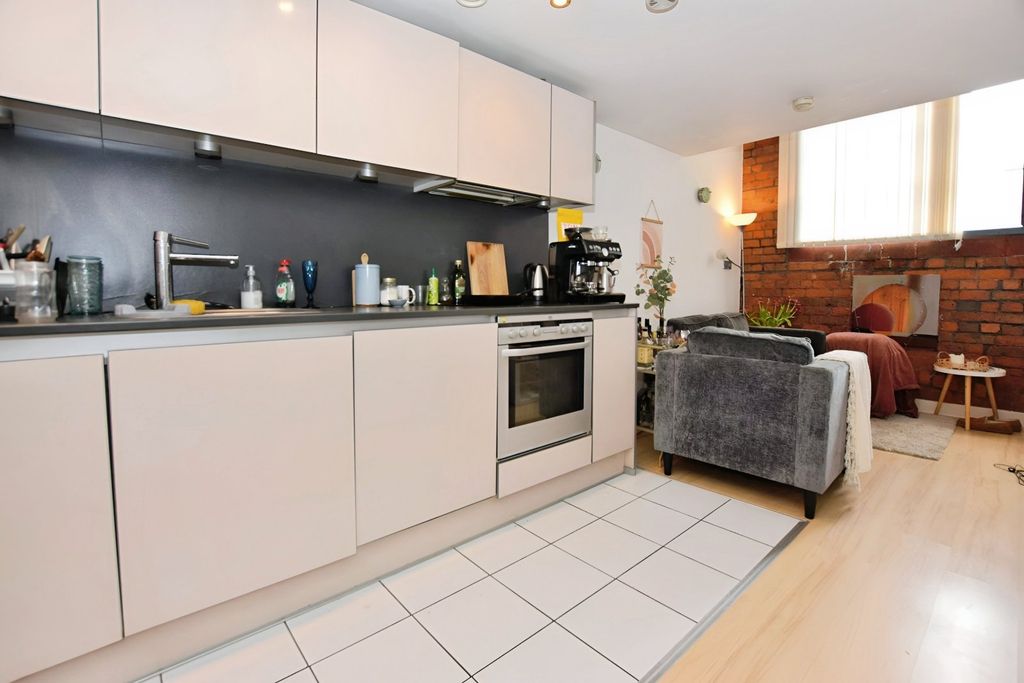 Property photo 1 of 15 Picture No. 32