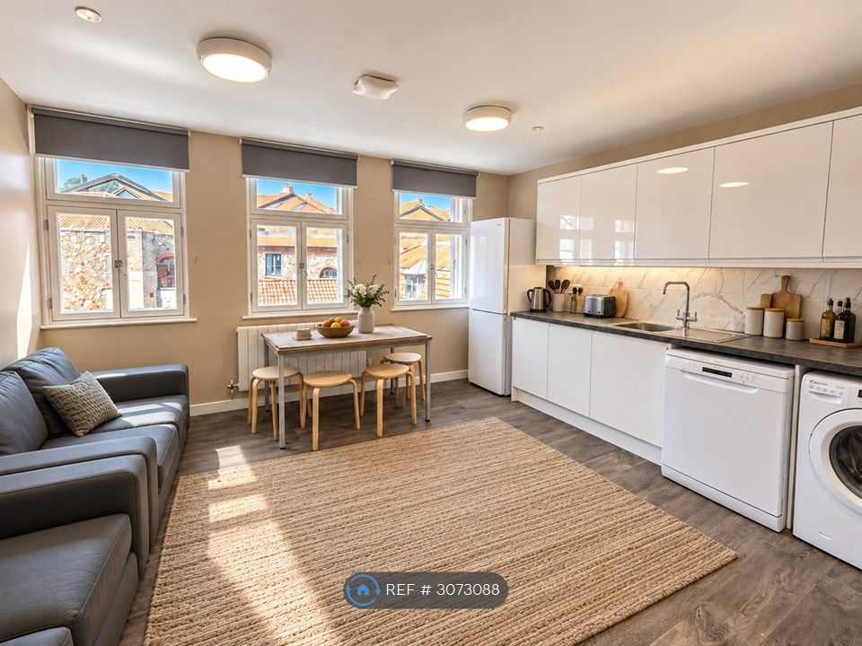 Property photo 1 of 9 Kitchen/Lounge