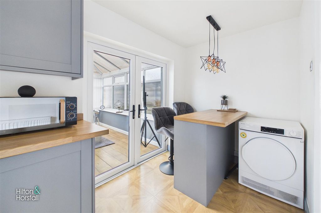 Property photo 3 of 16 Milford Street