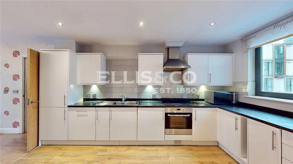 Property photo 1 of 25 Picture No. 27