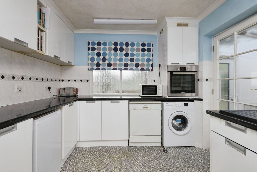 Property photo 3 of 18 Pbox-Img.Jpg