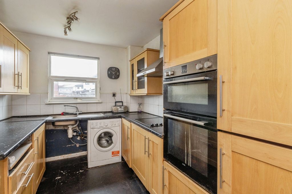 Property photo 2 of 20 Pbox-Img.Jpg
