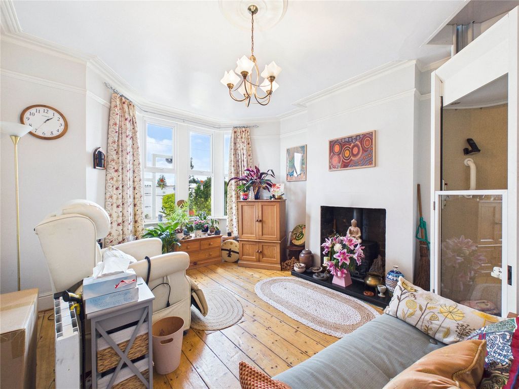 Property photo 2 of 21 Picture No. 34