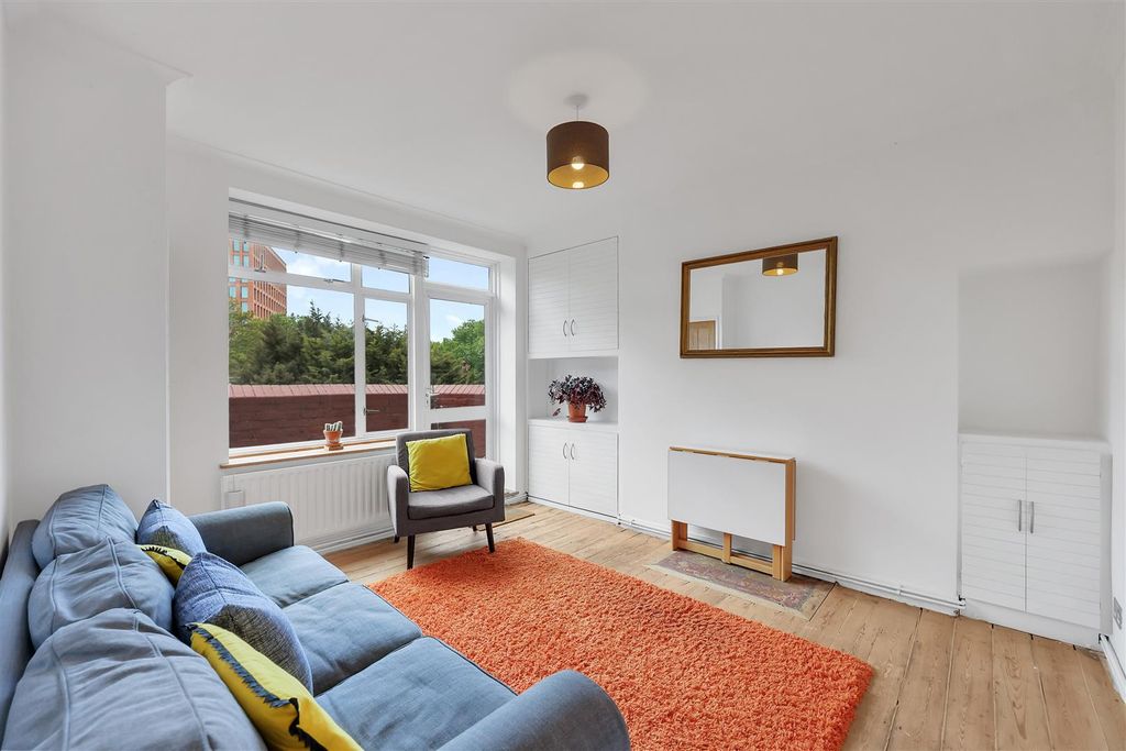 Property photo 3 of 14 Levi4675.Jpg