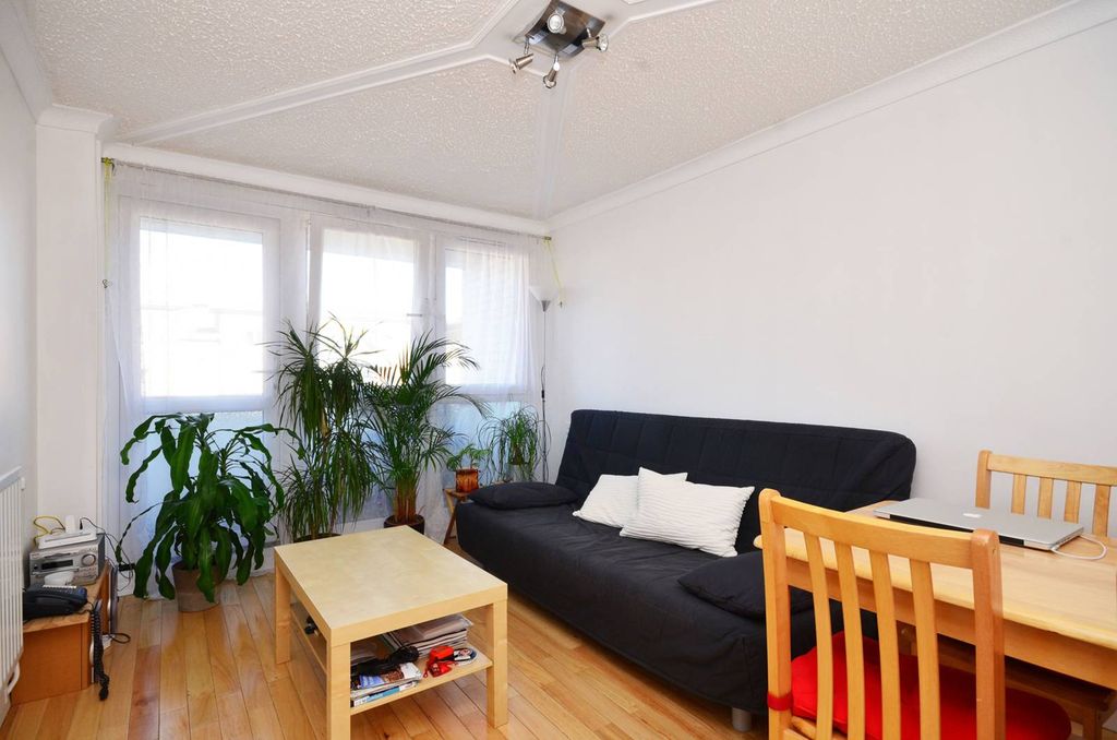 Property photo 2 of 5