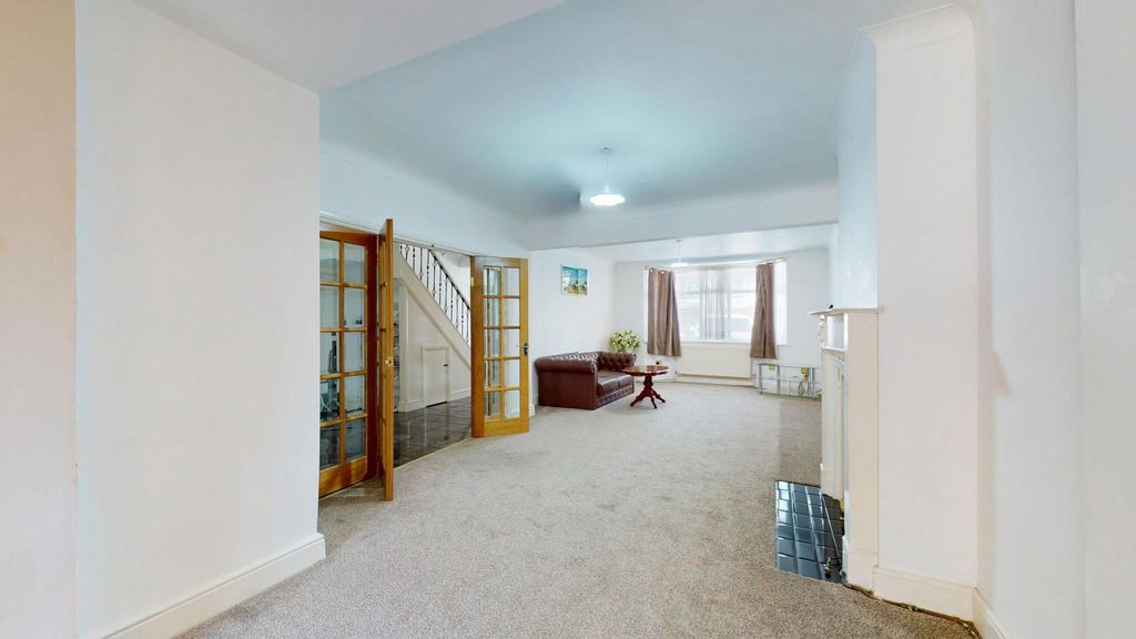 Property photo 1 of 27 Photo 23