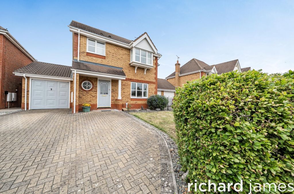 Property photo 1 of 14 19Fbb3F0B45c4676Aa9c18508272E48c