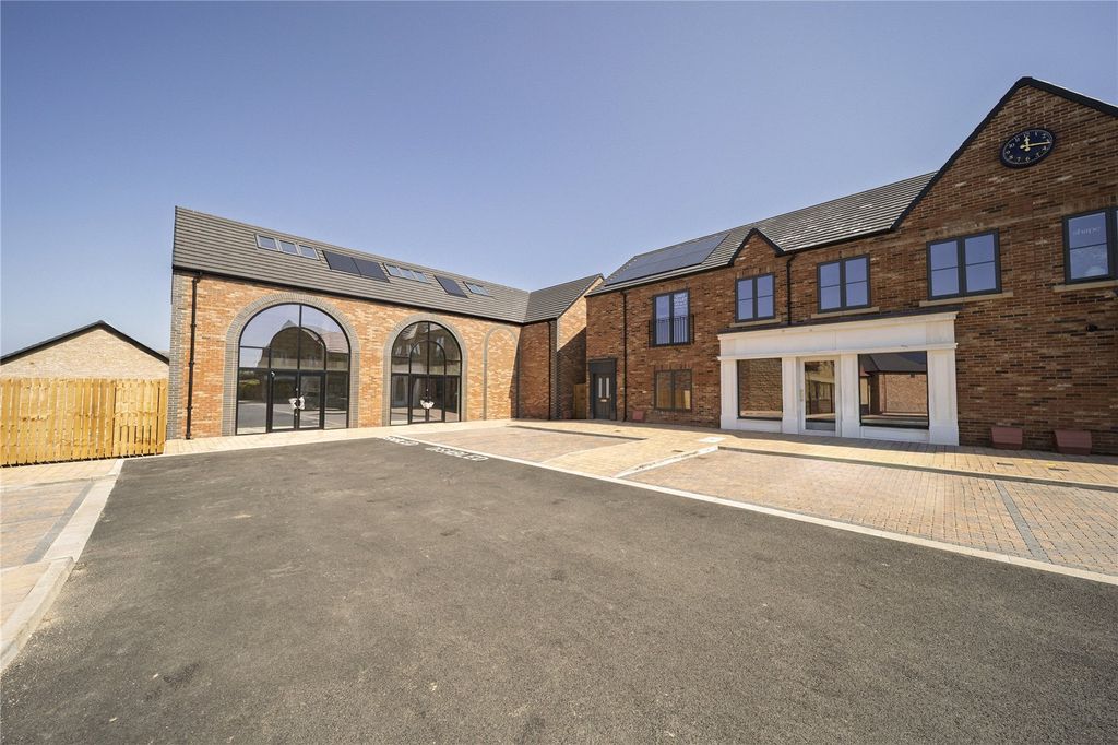 Property photo 2 of 5 External