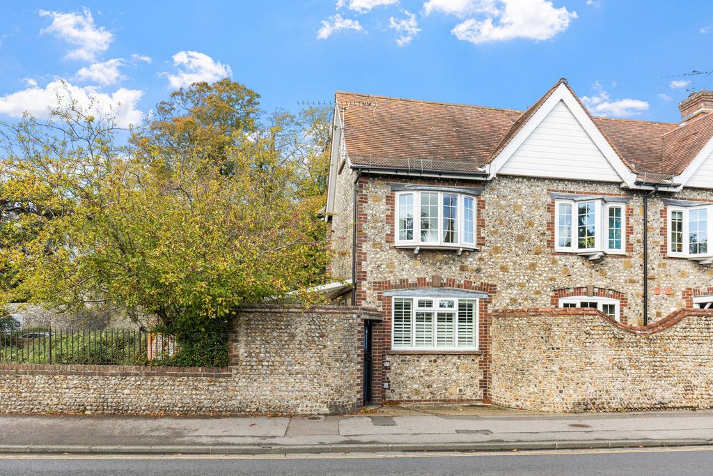 Property photo 3 of 31