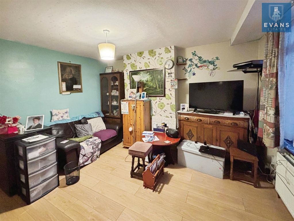 Property photo 2 of 10 Living Room