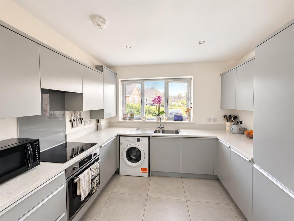 Property photo 2 of 22 Modern Grey U-Shaped Kitchen Interior.Png