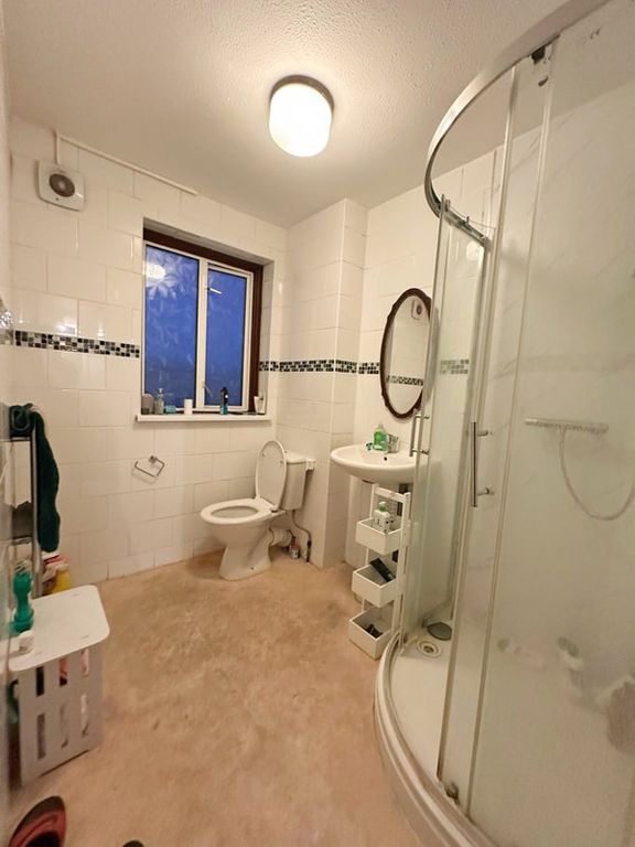 Property photo 3 of 4