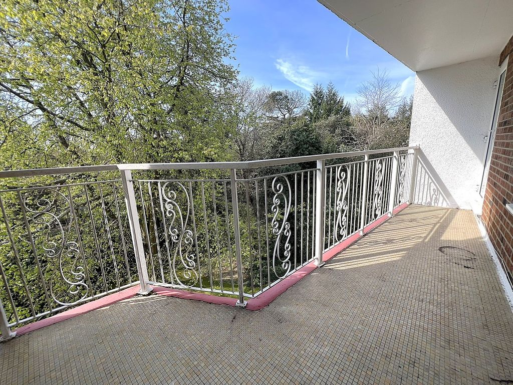 Property photo 2 of 26