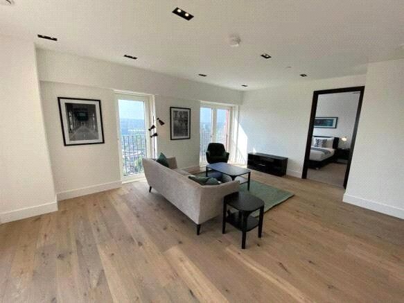 Property photo 2 of 6 Picture No. 10