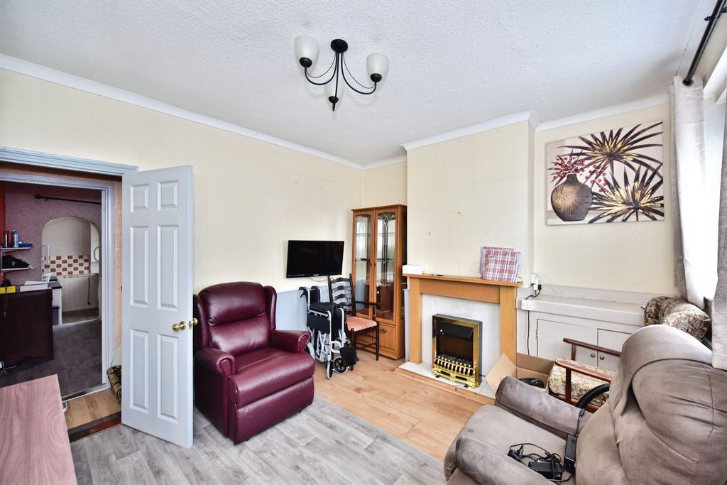 Property photo 2 of 15
