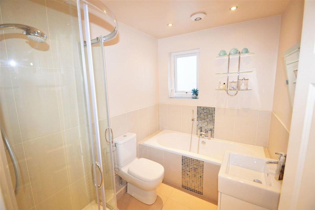 Property photo 3 of 3 Bath/Shower Room