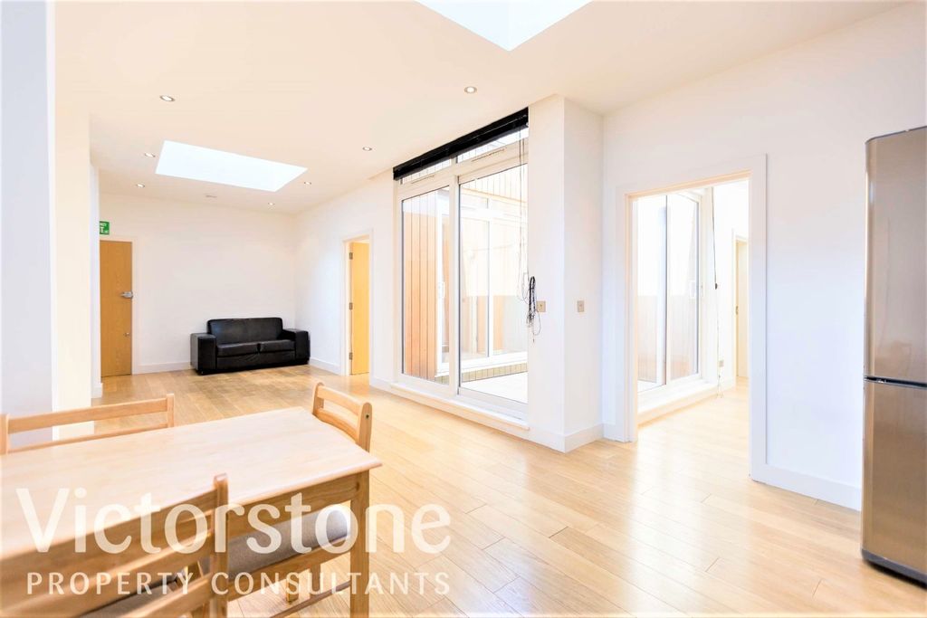 Property photo 2 of 9 2146934
