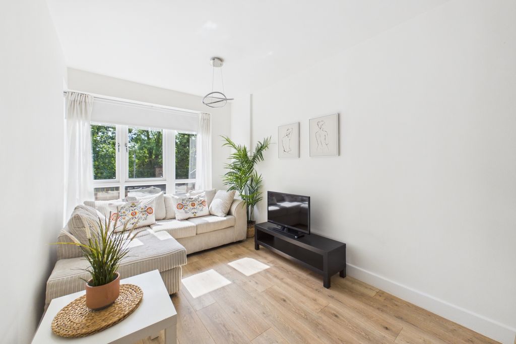 Property photo 3 of 18 Open Plan Living