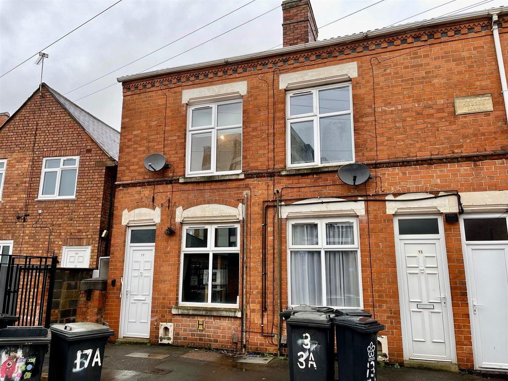 Property photo 1 of 4 17A Brentwood Road Front.Jpg