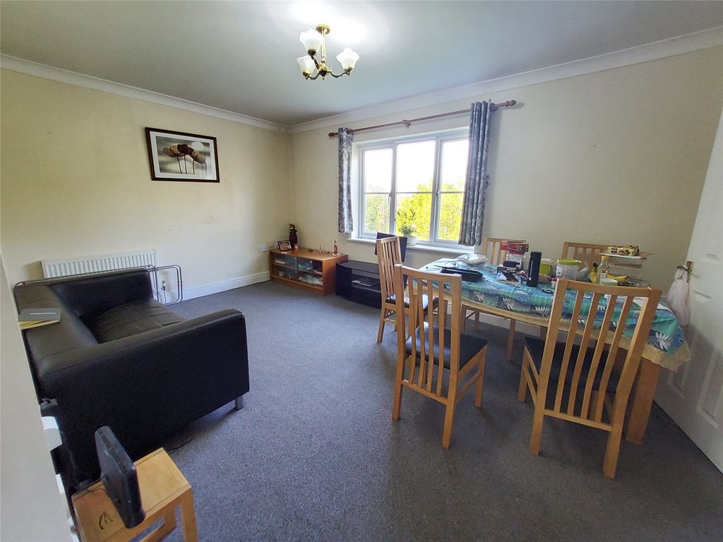 Property photo 2 of 13 Picture No. 24