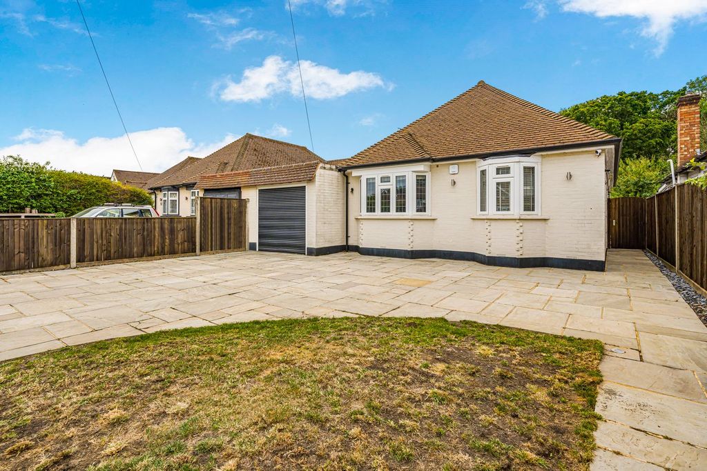 Property photo 1 of 18