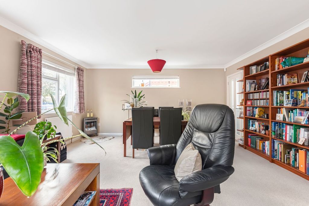 Property photo 3 of 18