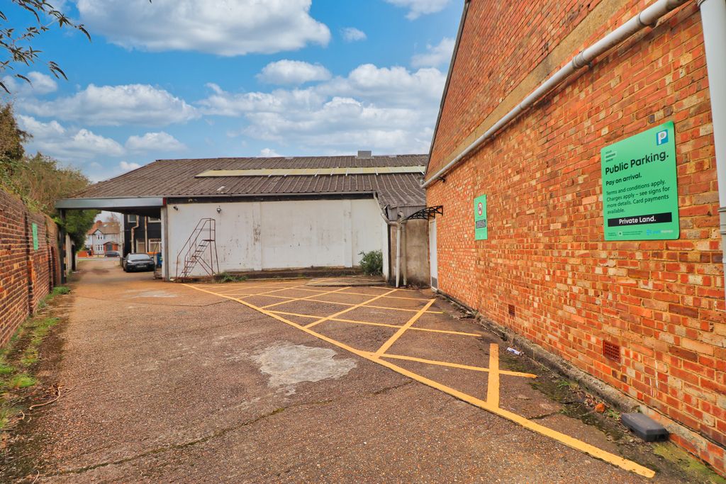 Property photo 2 of 14