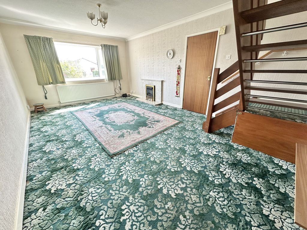 Property photo 2 of 23