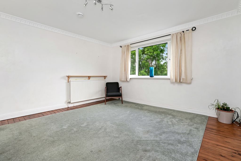 Property photo 2 of 13 Property Image 2