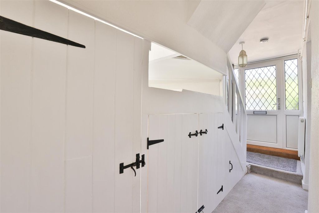 Property photo 2 of 30 11 Church Walk Weldon Final Stills-7.Jpg