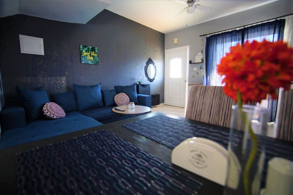 Property photo 1 of 31