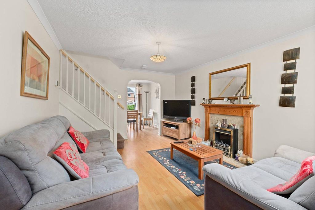 Property photo 3 of 27