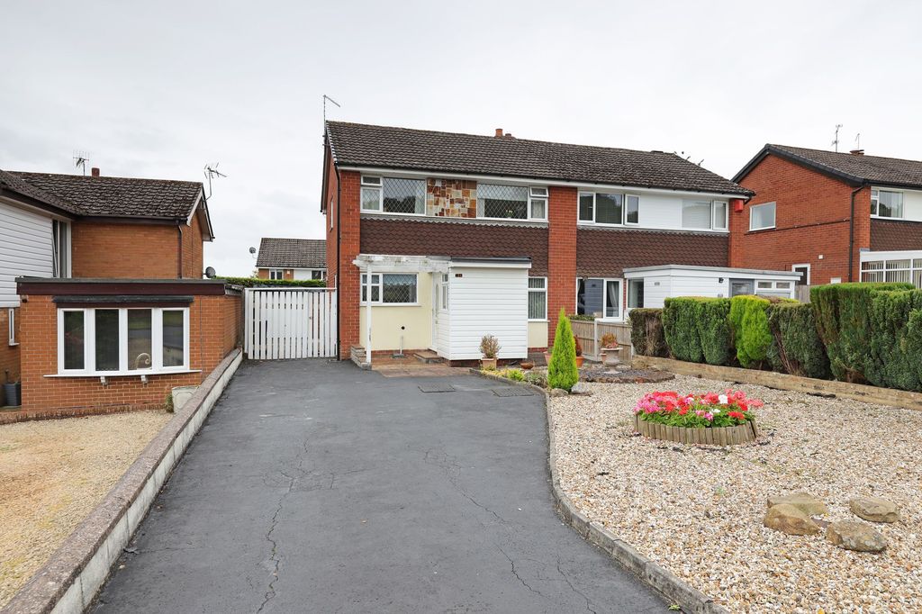Property photo 1 of 22
