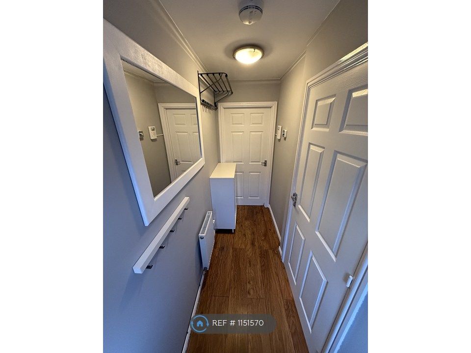 Property photo 2 of 11 Lobby P1