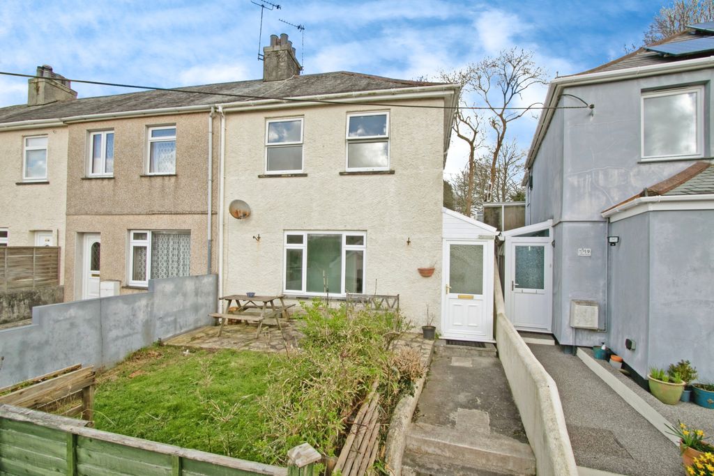 Property photo 1 of 19 Front