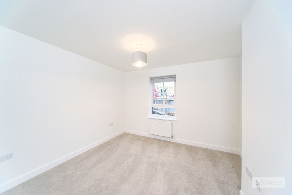 Property photo 3 of 14 Living Room