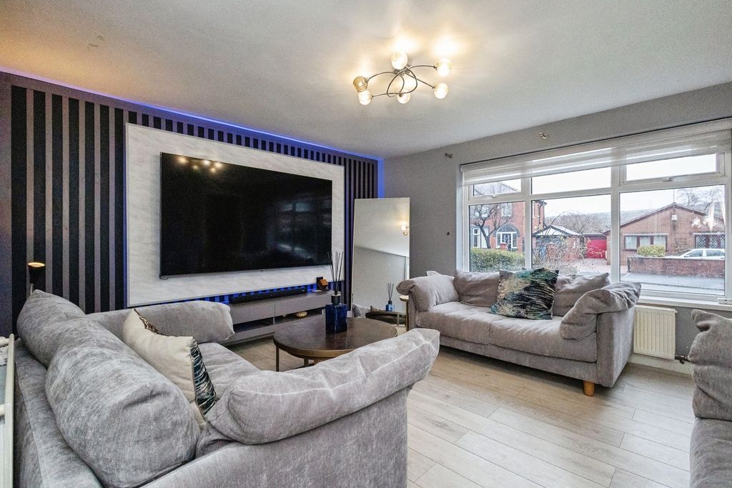 Property photo 2 of 19 Pbox-Img.Jpg