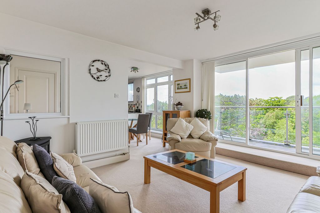 Property photo 2 of 18 333A9380