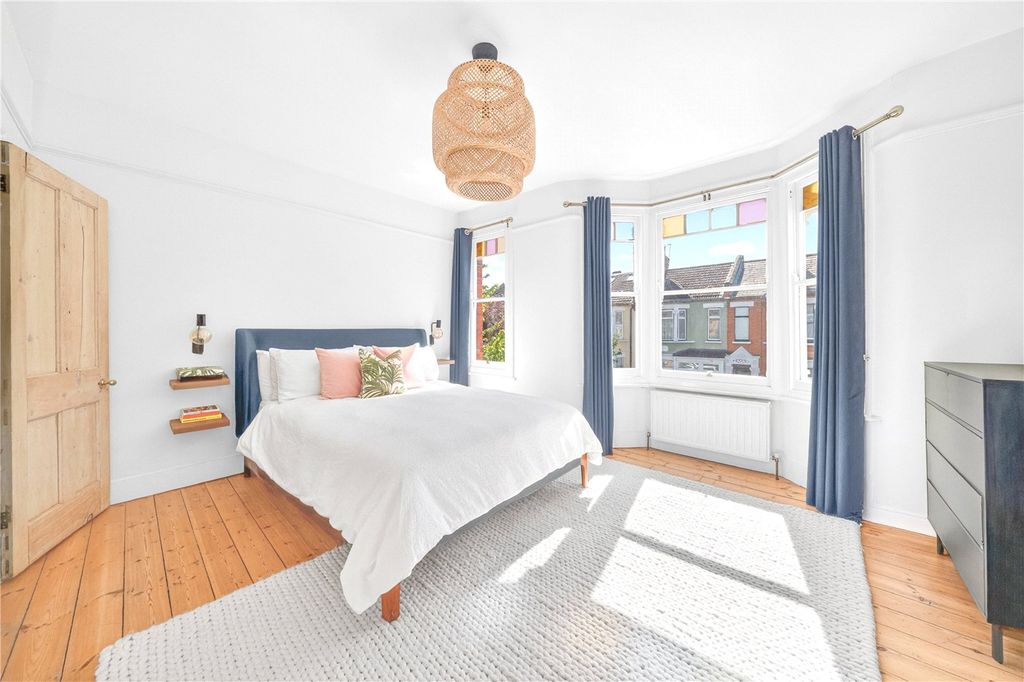 Property photo 3 of 16 Picture No. 07