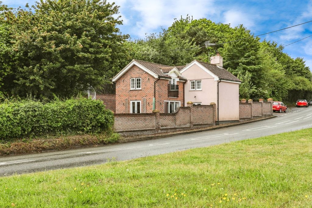 Property photo 1 of 24