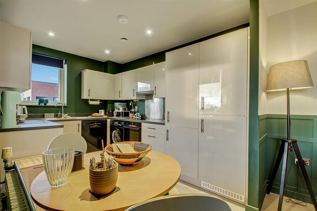 Property photo 2 of 10 Img_0317-Img_0319.Jpg