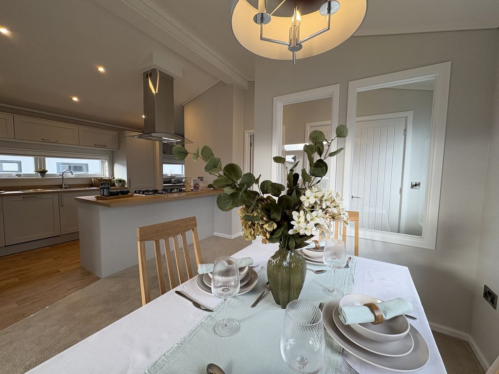 Property photo 3 of 14 3