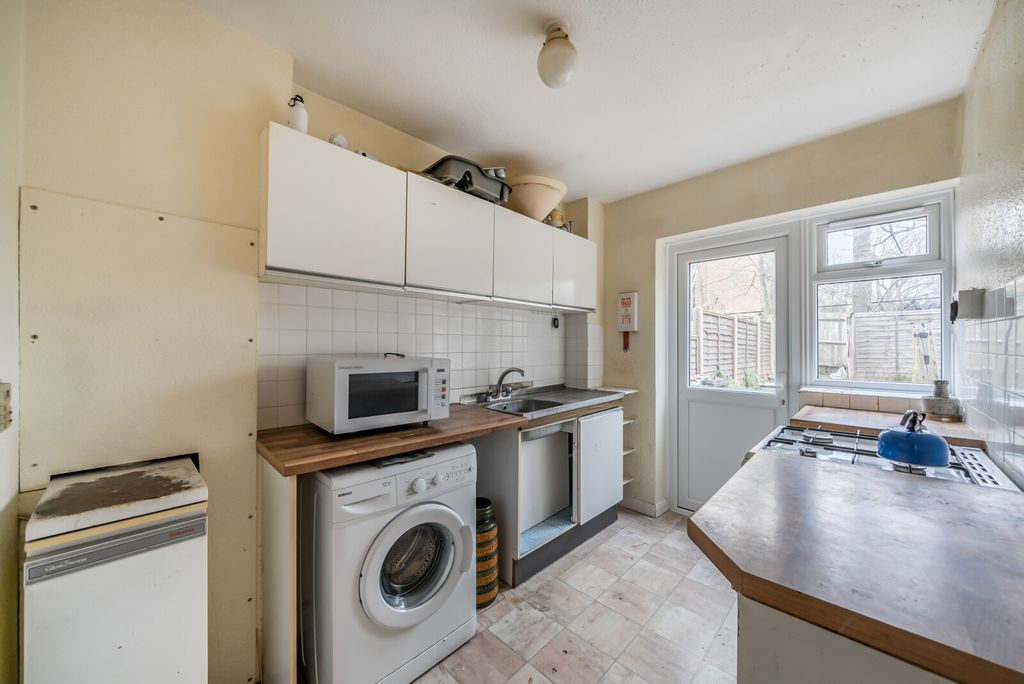 Property photo 3 of 13 1387276-7-6940081...