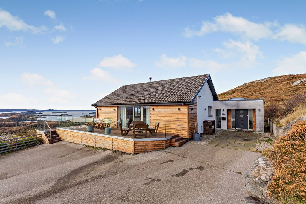 Property photo 3 of 31 Stoer View