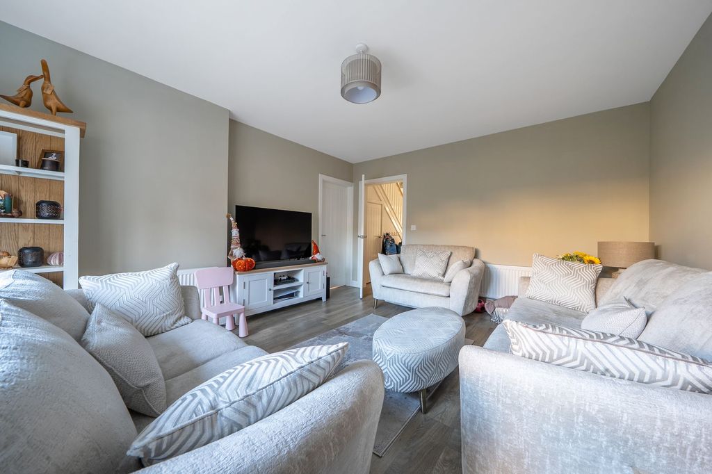 Property photo 2 of 20 Living Room