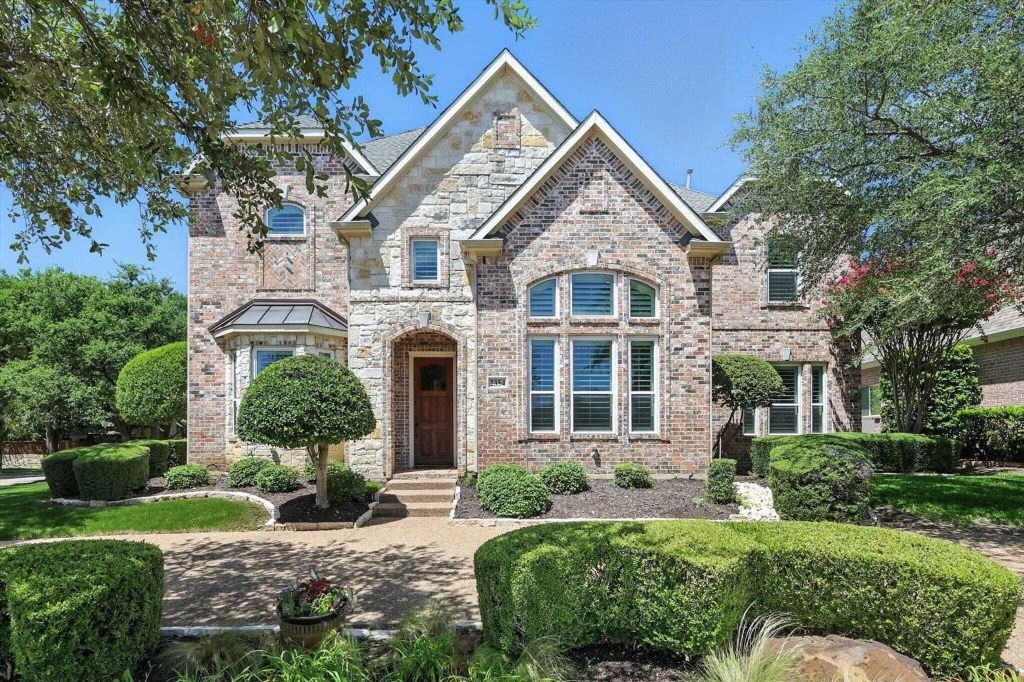 Property photo 1 of 31