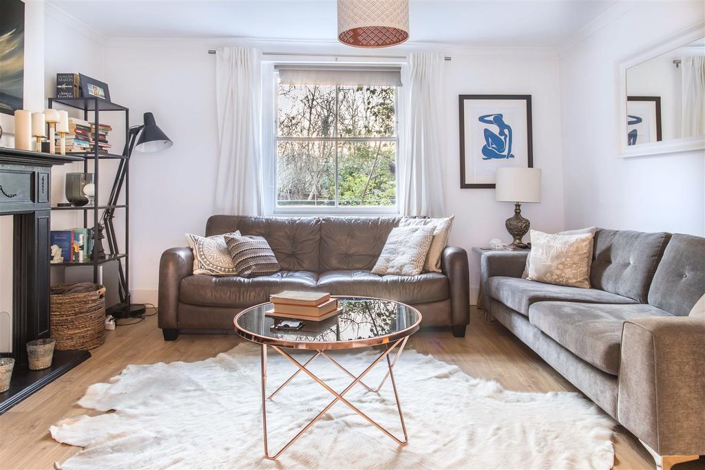Property photo 2 of 22 1Y1A2518-Hdr.Jpg
