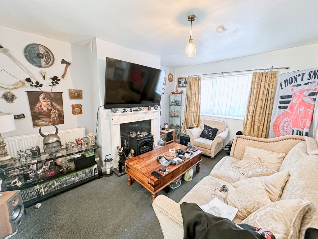 Property photo 2 of 23