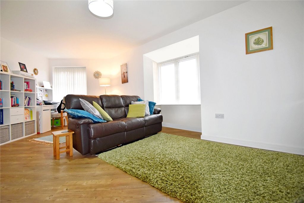 Property photo 3 of 18 Picture No. 11