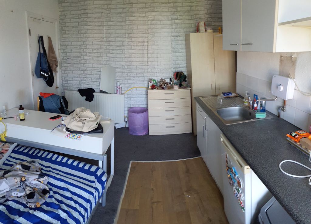 Property photo 2 of 3
